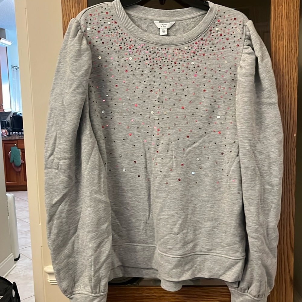 Sweatshirt